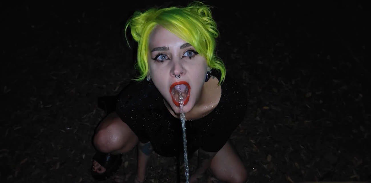 重口预警！欧美绿发妹子 ForestWhore 调教视频泄密 户外掏肛喝尿 被扔鸡蛋淋尿凌辱 炸裂到爆！ - 51吃瓜网-51吃瓜网