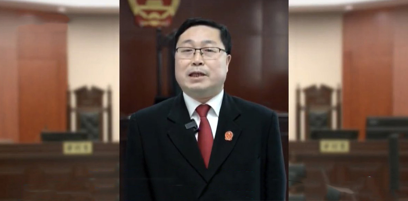 青岛离奇案件引爆全网！老人街头转身撞行人致十级伤残 行人被判赔7万 理由竟是未保持安全距离！ - 51吃瓜网-51吃瓜网