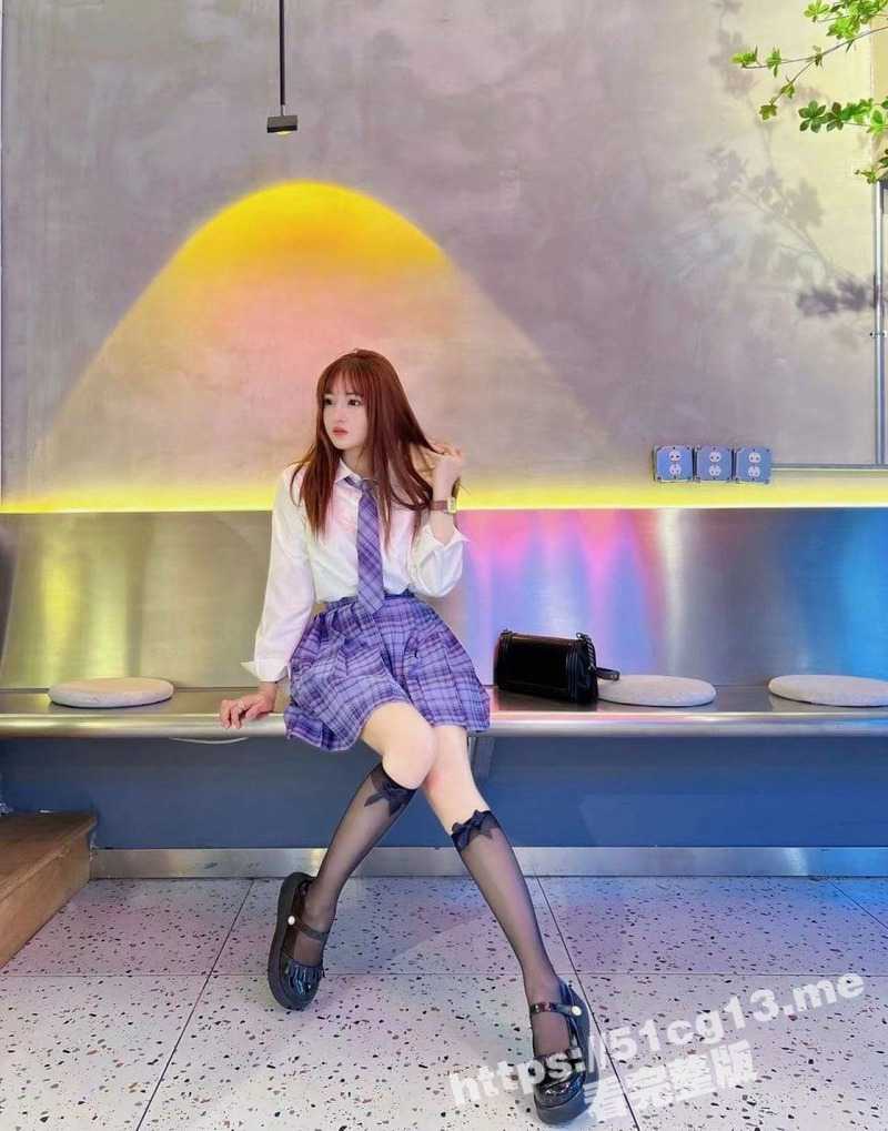 上海极品身材反差婊 吴梦瑶 户外展示她独有的风骚 床上自慰喷水被百度云泄密 - 51吃瓜网-51吃瓜网