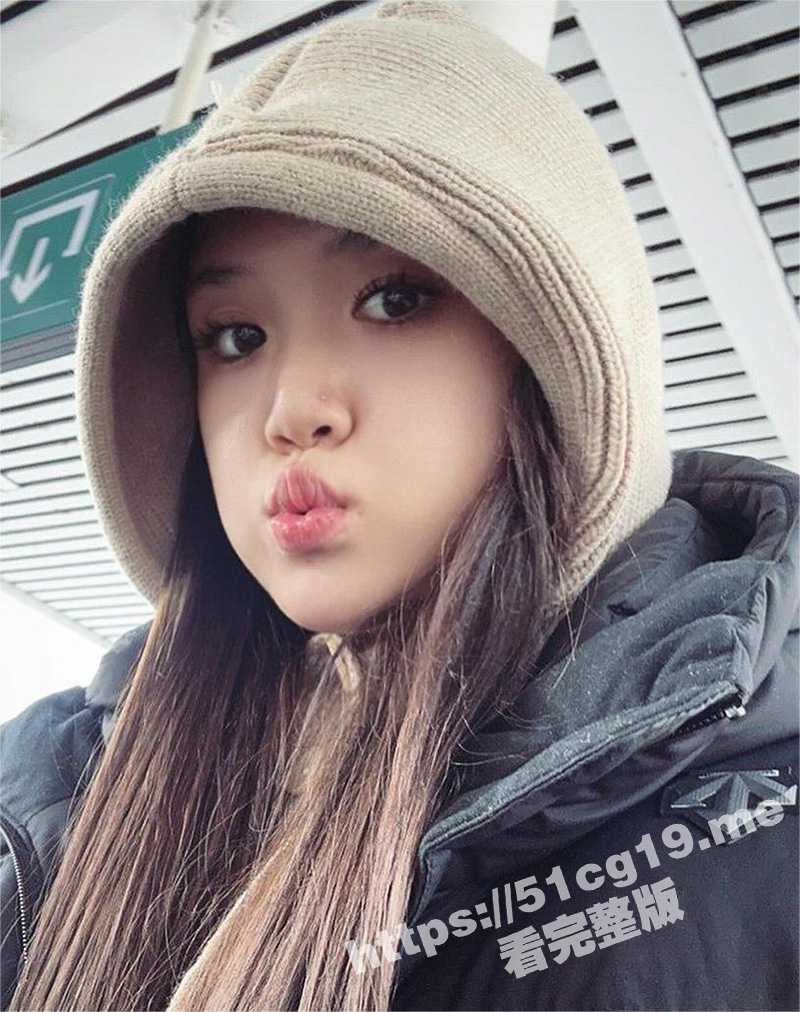 04年在职护士 程仪 纹身反差女 啪啪喝尿流出 小骚货私下极其淫荡 被金主爸爸无情玩弄！ - 51吃瓜网-51吃瓜网