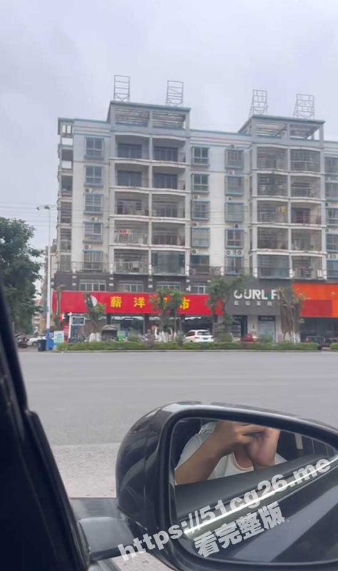 少妇的一大早站街边的阳台上全裸舒展身体 茂密的黑森林被看得一清二楚！-51吃瓜网