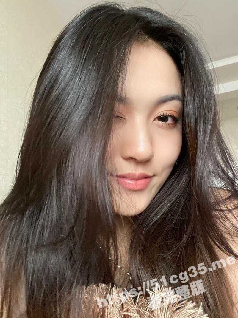 长沙某产业园 高颜值反差小少妇出轨公司肥腻领导 口爆后入 这大长腿不去蹬三轮可惜了 - 51吃瓜网-51吃瓜网