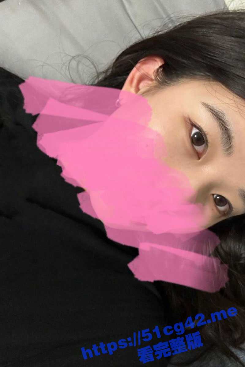 外表文静的巨乳清纯少女 青春期性瘾重 没有男人的滋润对镜头按摩乳房 自慰插逼！ - 51吃瓜网-51吃瓜网