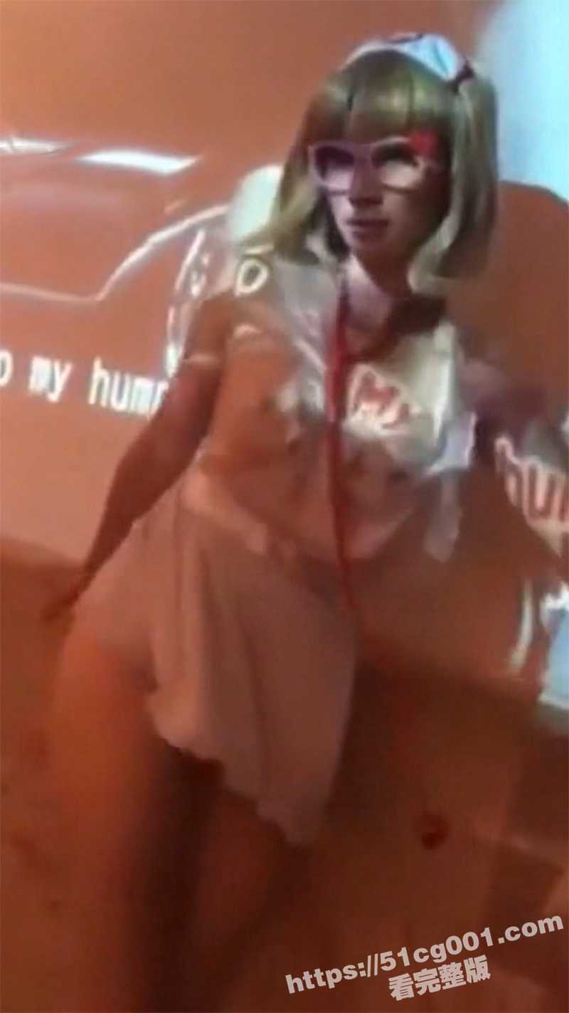 KTV里那些事 刚毕业的骚货大学生 被老板直接按在KTV里各种玩弄调教！ - 51吃瓜网-51吃瓜网