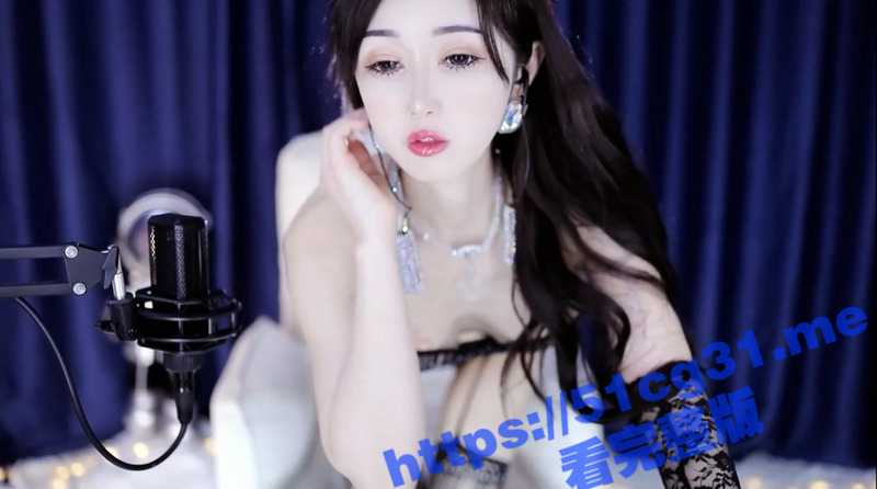 韩国 高颜值极品御姐女主播 朴允星 下海黄播 穿着情趣内衣加吊带黑丝 对着镜头露奶掰穴直播-51吃瓜网
