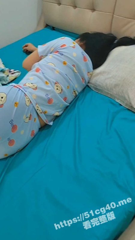 披风少年爱老妈！清晨大干老妈 老妈一直哎哟哎哟在呻吟 连续高潮两三次 床单都湿了一大片！-51吃瓜网
