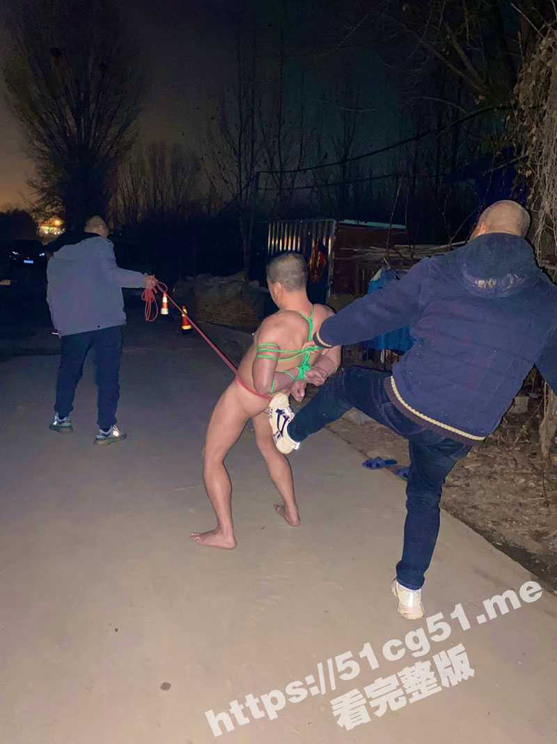 京津冀捆绑故事 贱男不喜欢女人就喜欢爸爸捆绑自己 喜欢做爸爸的狗 捆绑露出遛鸟 - 51吃瓜网-51吃瓜网