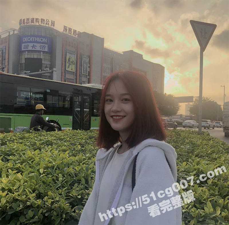 广西下海素人主播韦惠雯 第一次约还没满十八岁 真正意义上的反差婊 只要喝大了就随便搞-51吃瓜网