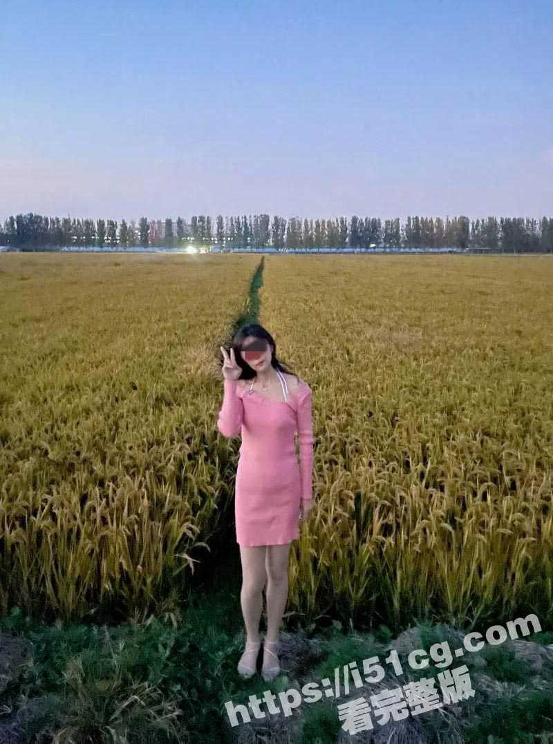 路边和母狗房东车震 跟着房东陪她贴小广告 中途拉出车外站马路牙子上操她 骚穴全部射满 - 51吃瓜网-51吃瓜网