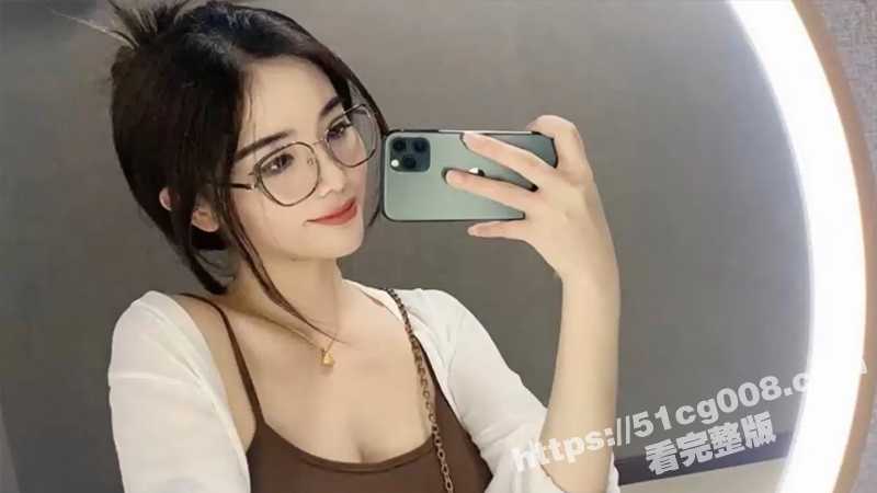 上海戏剧学院 舞蹈生 李梦婷 极品女神不过是有钱人的玩物 身体柔软各种姿势都能解锁！-51吃瓜网