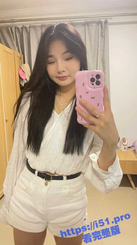 武汉童颜巨乳已婚人妻 背着老公和单位同事约炮 高颜值一脸淫贱在上了床非常主动 被疯狂抽插翘臀-51吃瓜网