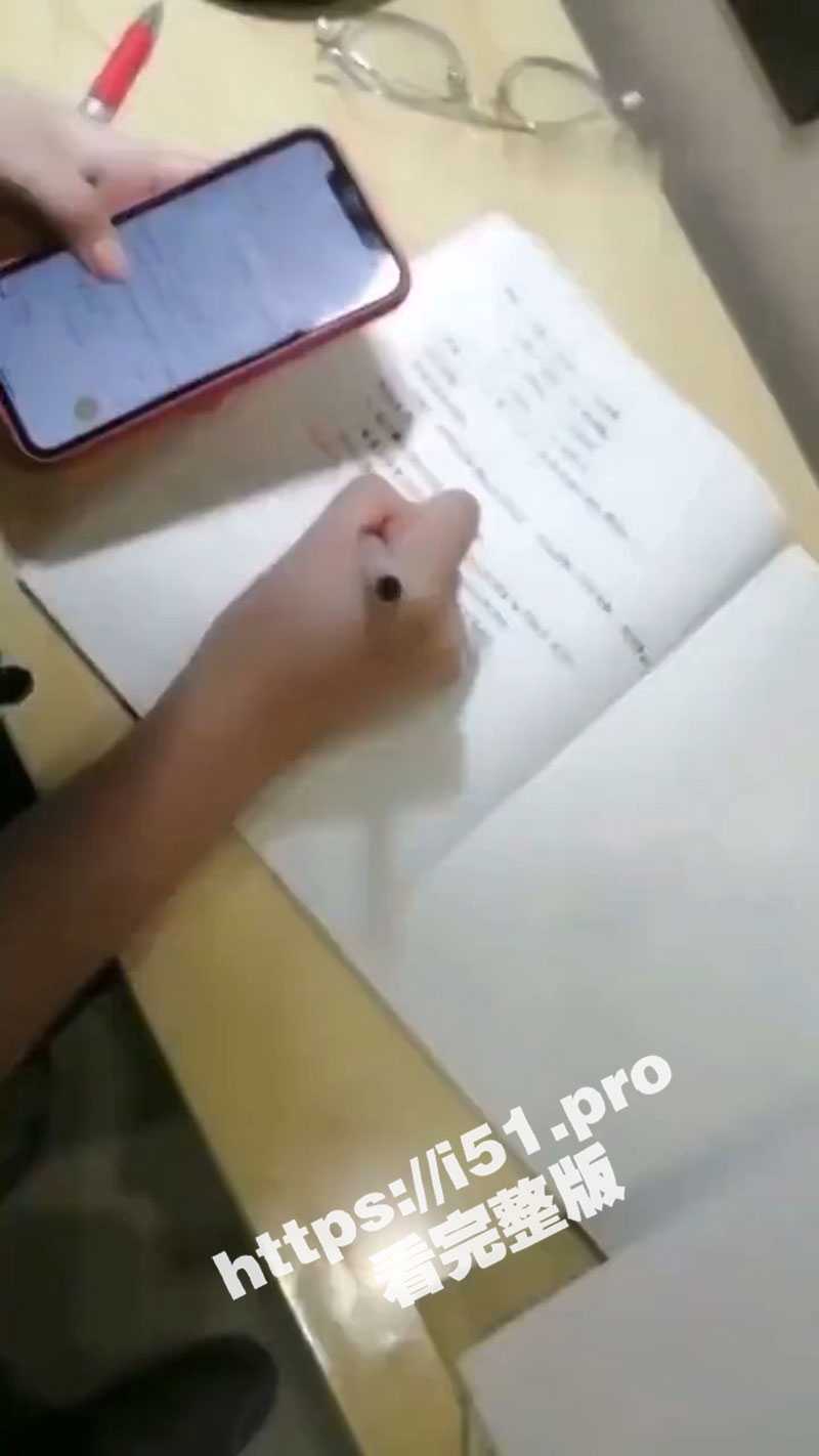 作业写完了给你妈打个电话 说你十点半回家！大神哄骗极品清纯学生妹晚点回家 酒店做个爱小穴塞满精液再回家 - 51吃瓜网-51吃瓜网