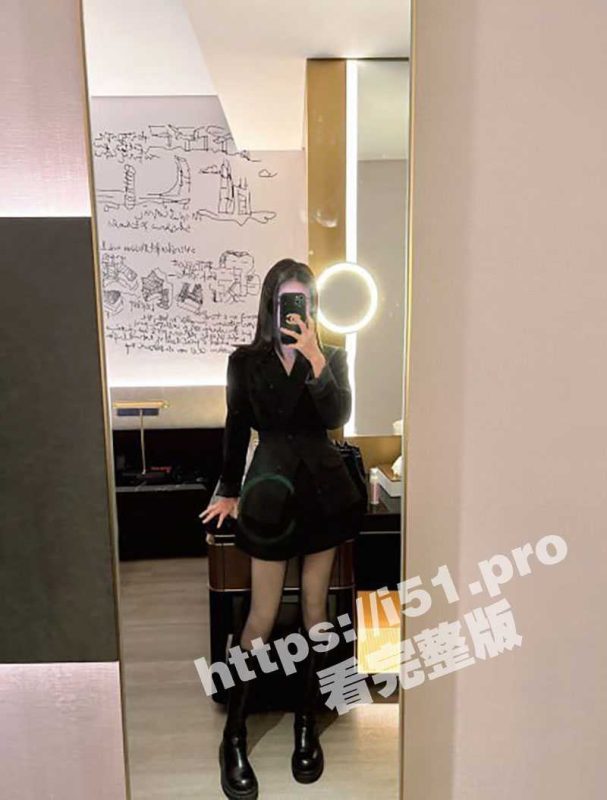 极品骚鸡吃鸡上瘾！瓜友投稿自己的反差母狗女友 吃鸡吧上瘾 一天不吃浑身难受-51吃瓜网
