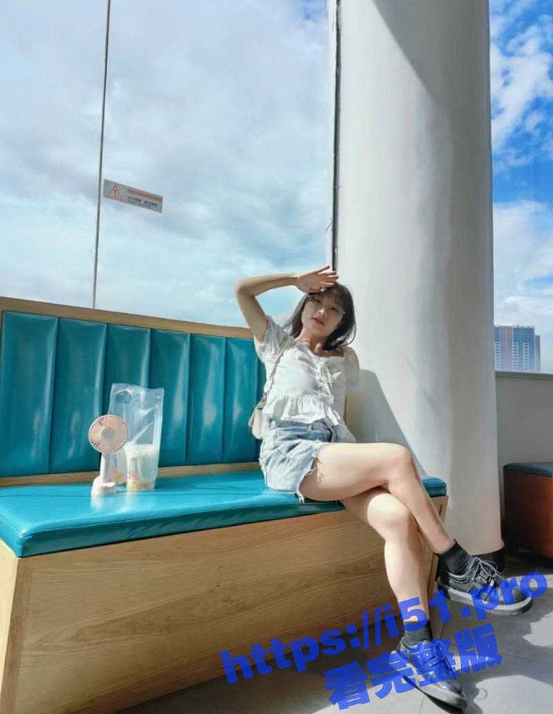 曲靖医学高等专科学校 护理专业眼镜妹 黄淑瑶 水嫩漂亮的小美女 被学长哄去开房后入爆操 - 51吃瓜网-51吃瓜网
