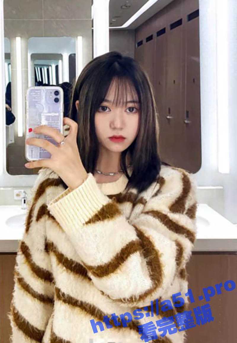 终于拿下公司极品女同事 大长腿高挑诱人 颜值超高的女神 换各种情趣丝袜被爆操骚穴 - 51吃瓜网-51吃瓜网