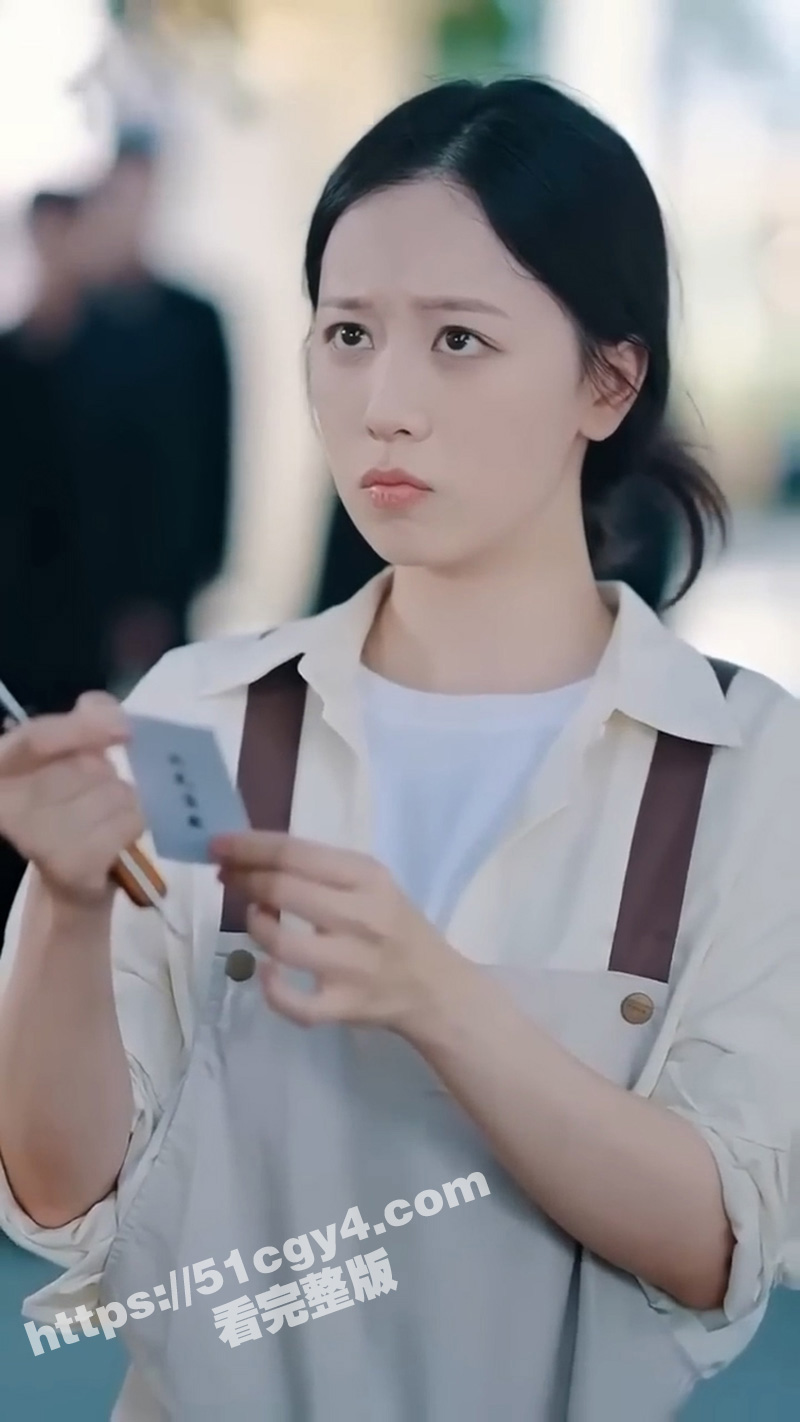 每日短剧《我竟是千金大小姐》女孩摆摊十年 突然被总裁拉着去闪婚 原来她竟是首富失散多年的亲孙女？ - 51吃瓜网-51吃瓜网