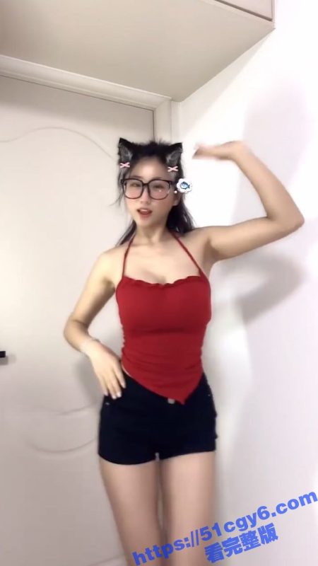 快手网红主播 一只白咩咩 私人订制骚舞福利 各种情趣装诱惑摇摆 性感身材极度诱惑！-51吃瓜网