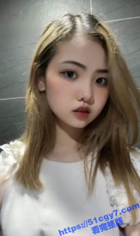 极品大眼萌妹与男友性爱视频流出 极品身材奶子粉嫩 后入蜜桃臀诱惑十足 母狗属性拉满！-51吃瓜网