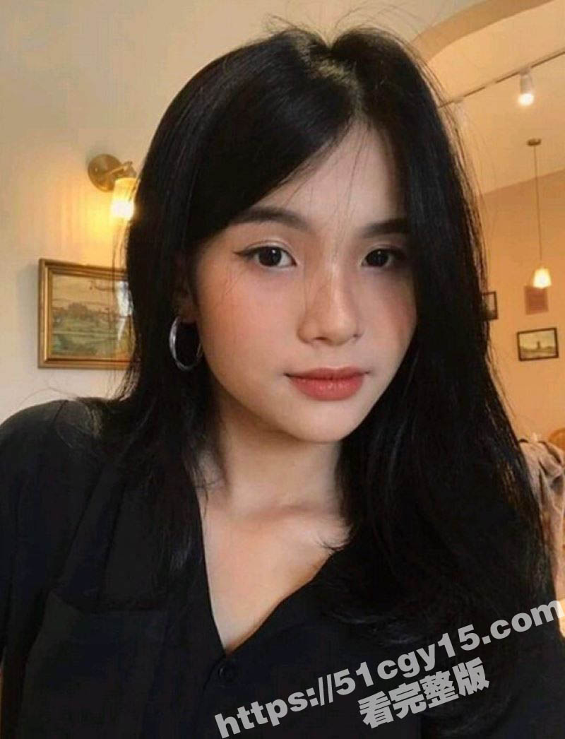 美女大学生模特面试 被大神冒充机器人诱骗 脱光衣服展示身材和私密部位 娇嫩酮体诱惑十足！ - 51吃瓜网-51吃瓜网