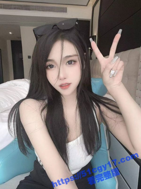 富二代群P狂欢！女大学生被轮操至高潮痉挛喷水 娇嫩身躯在快感中颤抖 爽到失控呻吟！-51吃瓜网