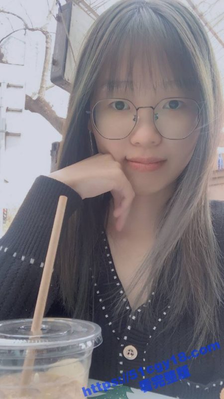 青岛科技大学学霸 刘亚娟 私密视频流出 露脸狂秀娴熟口技 抓着大奶无套爆操 骚叫连连淫荡到炸！-51吃瓜网