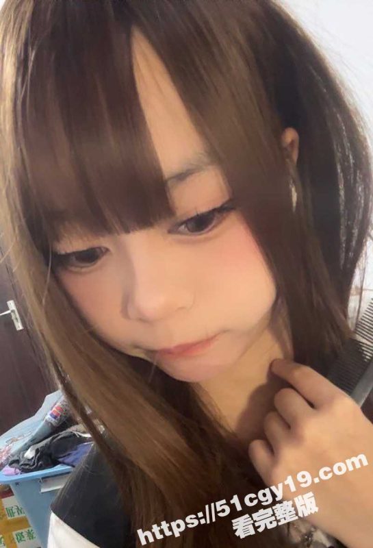 杭州高校大三学姐 从清纯女神秒变泄密女主 粉嫩美乳露出视频被金主曝光 迷倒一片学弟！-51吃瓜网