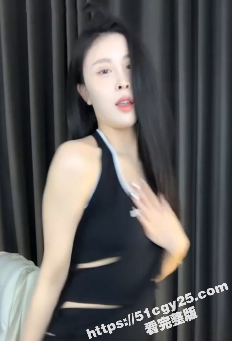 花椒美女主播 张公子 双视角自慰直播视频流出 上面聊天下面露逼自慰 超新玩法淫骚至极！ - 51吃瓜网-51吃瓜网