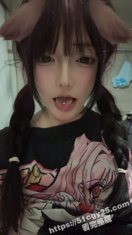 双马尾巨乳大学生 各种抖奶福利视频合集 酷爱COS喜欢各种制服的极品嫩妹 反差感拉满！-51吃瓜网