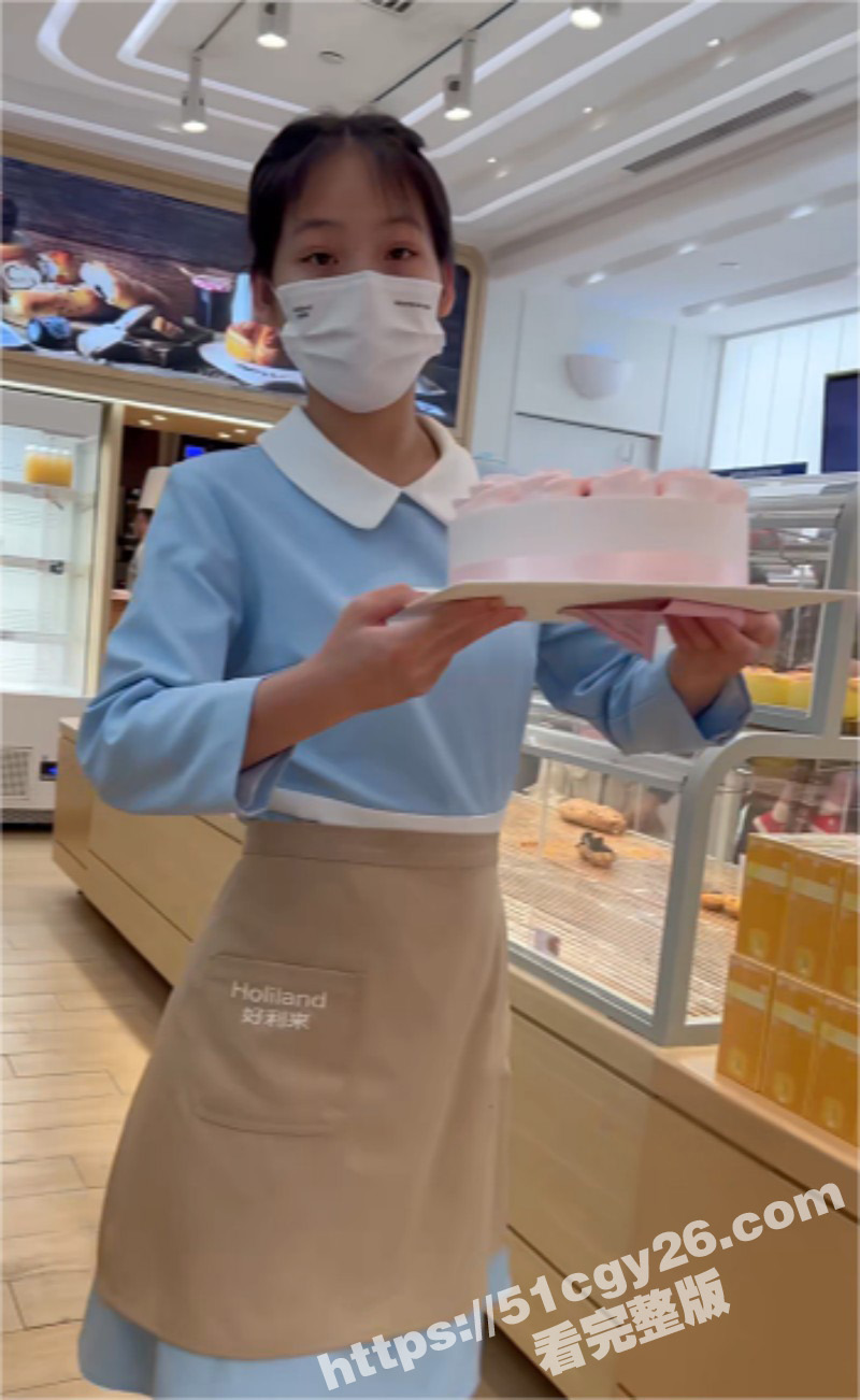 大神好利来抄底偷拍合集 多位美女员工惨遭毒手 个个貌美气质佳 甚至还有人穿开裆丝袜！ - 51吃瓜网-51吃瓜网