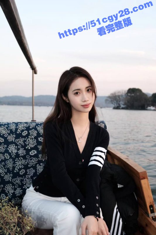 哈工大04年研究生 秦佳彤 遭炮友扇奶乳夹调教 掐臀束缚后入 M属性被完全激发！-51吃瓜网