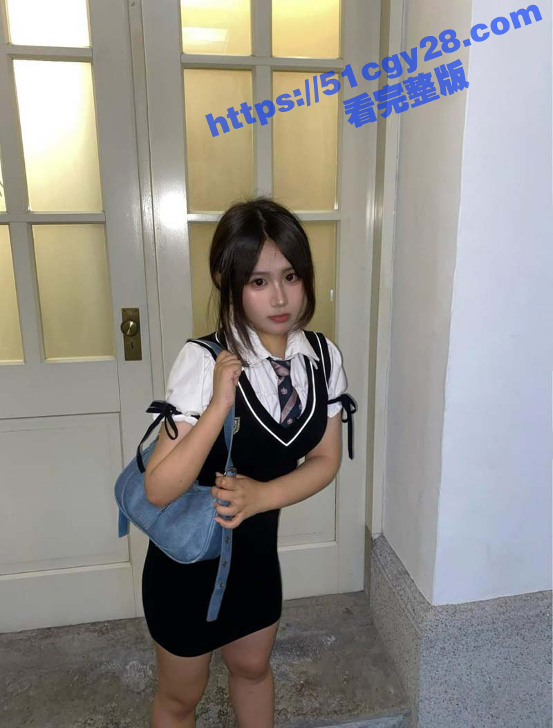清纯高中生 小茵 全裸自拍被前男友曝光 大奶小母狗被网调自慰 主动为深喉口交 十分的卖力！ - 51吃瓜网-51吃瓜网