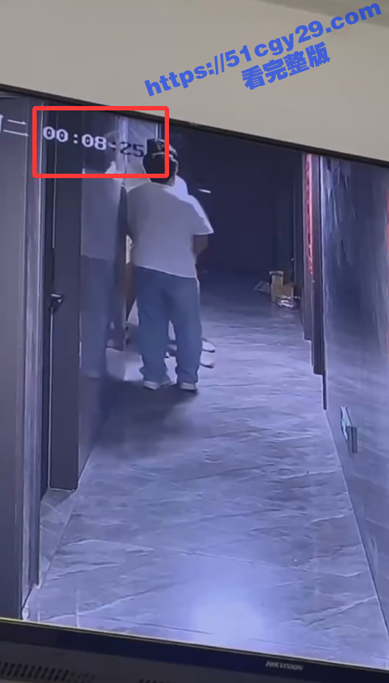 美女520当晚酒醉被两名男子捡尸 强行拖入酒店房间 轮奸2小时酒醒后才被救出 最终两人被拘！ - 51吃瓜网-51吃瓜网
