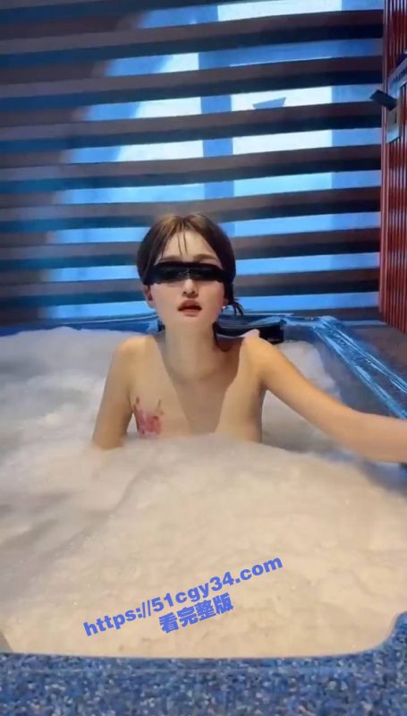 抖音清纯美女 小瑜梵烁 高价定制私拍合集 身姿妖娆裸舞摇臀诱惑 开裆黑丝揉穴自慰 骚劲无人能挡！-51吃瓜网