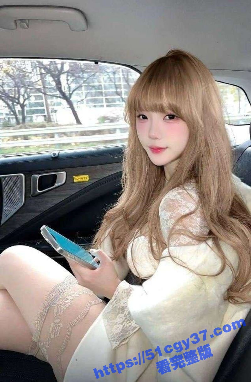 抖音300万粉丝女网红 ciu7 惊爆大瓜！巨乳翘臀身材火辣到爆 与金主露脸裸聊啪啪视频泄露！ - 51吃瓜网-51吃瓜网