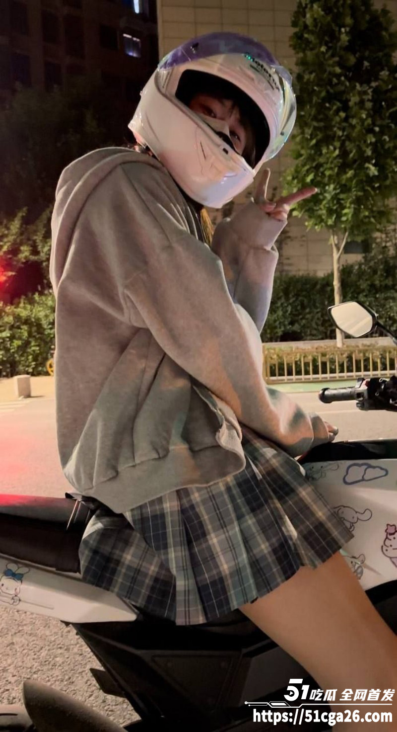 约啪大神 江南第一深情 拿下极品反差机车妹 闺房后入圆润翘臀 蜂腰纤细浪叫极度诱人！ - 51吃瓜网-51吃瓜网