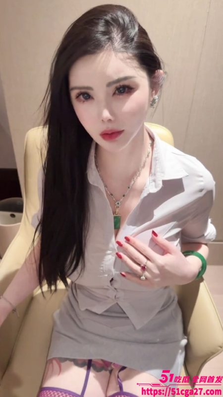 果哥御用女模 颜瑜Yuki 最新付费作品 激情露脸三点全露 女上位骑乘榨精淫叫不断！-51吃瓜网