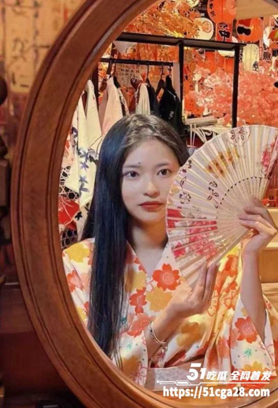 江西科技学院英语老师 李诗绾 约炮视频曝光 文静美女私下超淫骚 被抱起悬空猛操无比带劲！-51吃瓜网