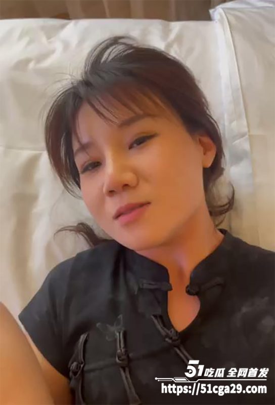 淄博警花 朱潇婉 大量出轨视频被曝 美艳人妻性欲极强 露脸约炮舔屌 满嘴骚话高潮淫叫！-51吃瓜网