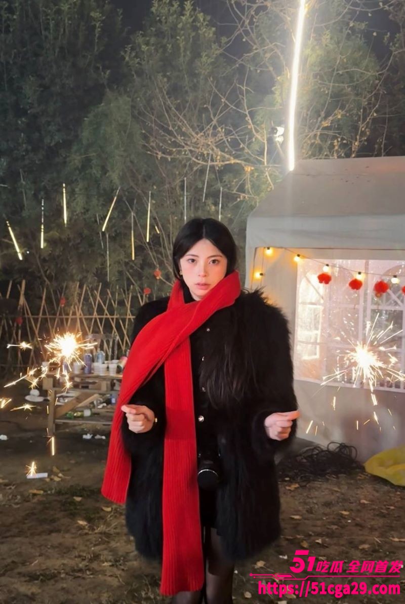 高颜值气质小网红 调教性爱视频曝光 深喉吮吸肉棒技术娴熟 被猛烈爆操肥臀 淫水喷溅！ - 51吃瓜网-51吃瓜网
