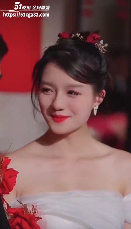擦边短剧《阳光彩虹马小驴》农村孤儿结婚遭老婆后妈刁难 退婚后竟又被性感小姨子色诱！-51吃瓜网