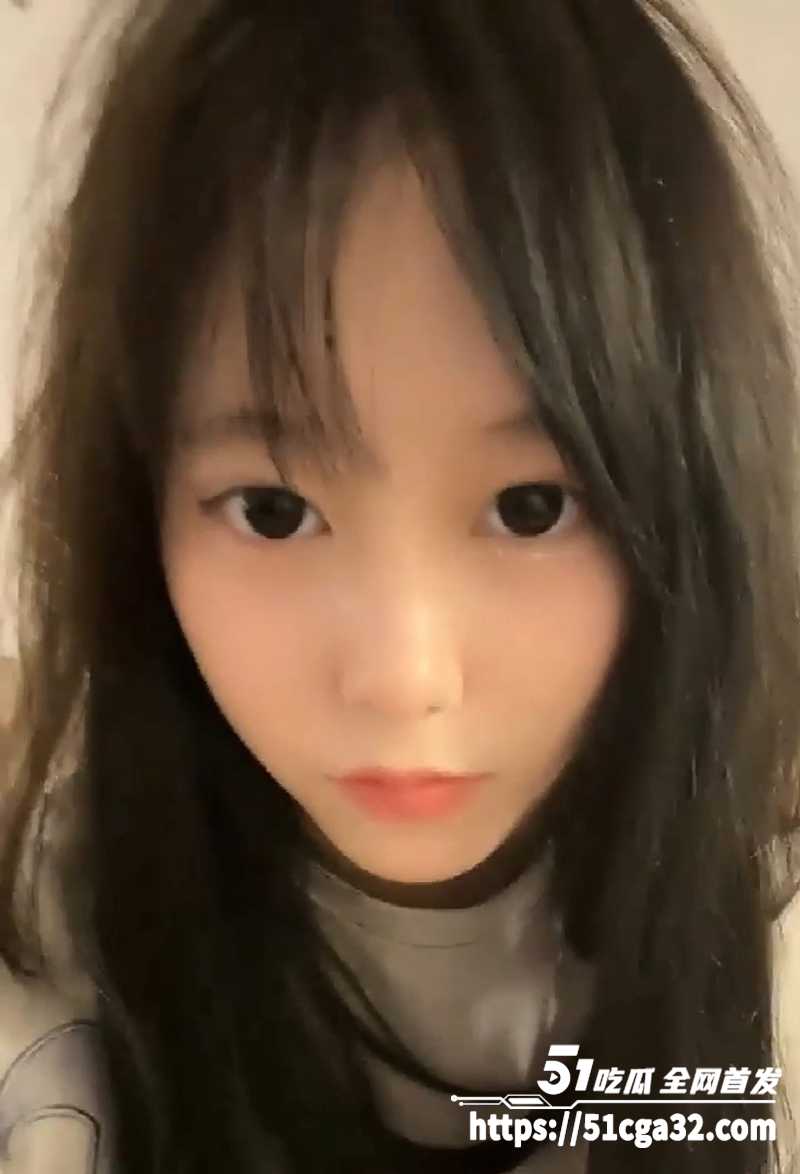 抖音极品萝莉 KOUK 裸聊视频流出 与榜一大哥单聊露奶发骚 小穴超级粉嫩诱人！ - 51吃瓜网-51吃瓜网