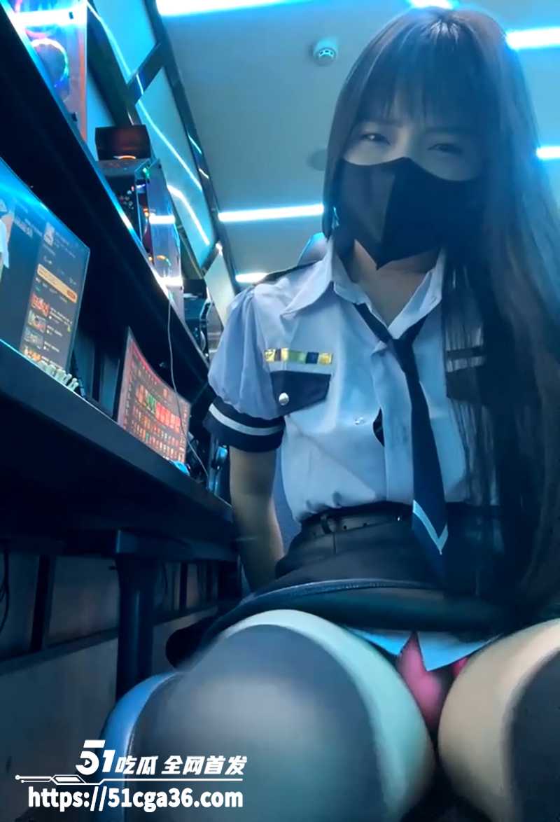 超纯学生妹 xiao-Lin 藏在网吧里玩露出直播！跳蛋狂震揉胸发骚 淫水狂流沾满双手 高潮抖动颤栗不止！ - 51吃瓜网-51吃瓜网