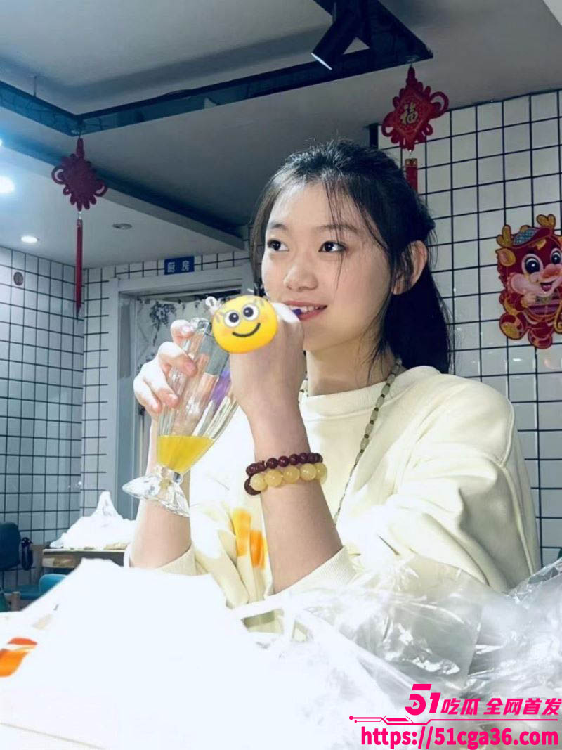 舞蹈系清纯美女私拍泄露！一字马展示娇嫩身躯 翘臀高抬迎合抽插 呻吟娇媚直击感官！ - 51吃瓜网-51吃瓜网