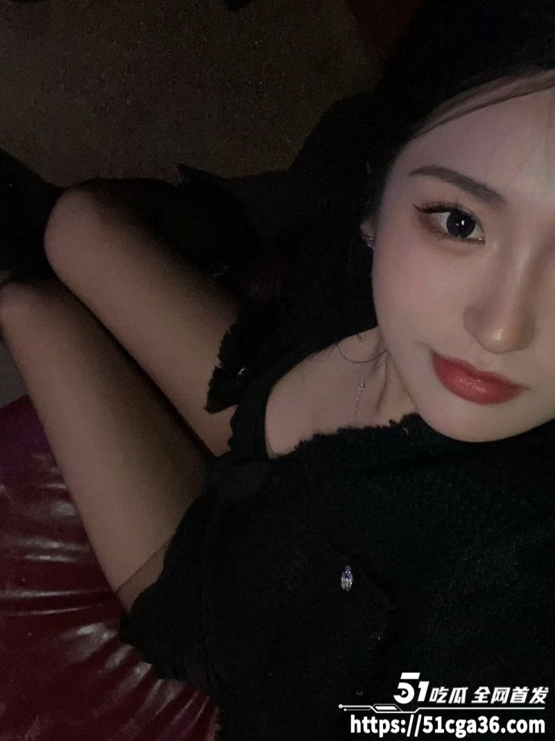 高颜值性感女神性爱自拍 金主胯下的母狗 撅起屁股主动抖动 各种姿势爆操骚穴 全程呻吟不断！ - 51吃瓜网-51吃瓜网