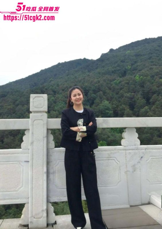 乱伦大神 王红妈妈 儿子精虫上脑 再次背着老爸调教亲妈 亲自给爸爸戴上了绿帽！-51吃瓜网