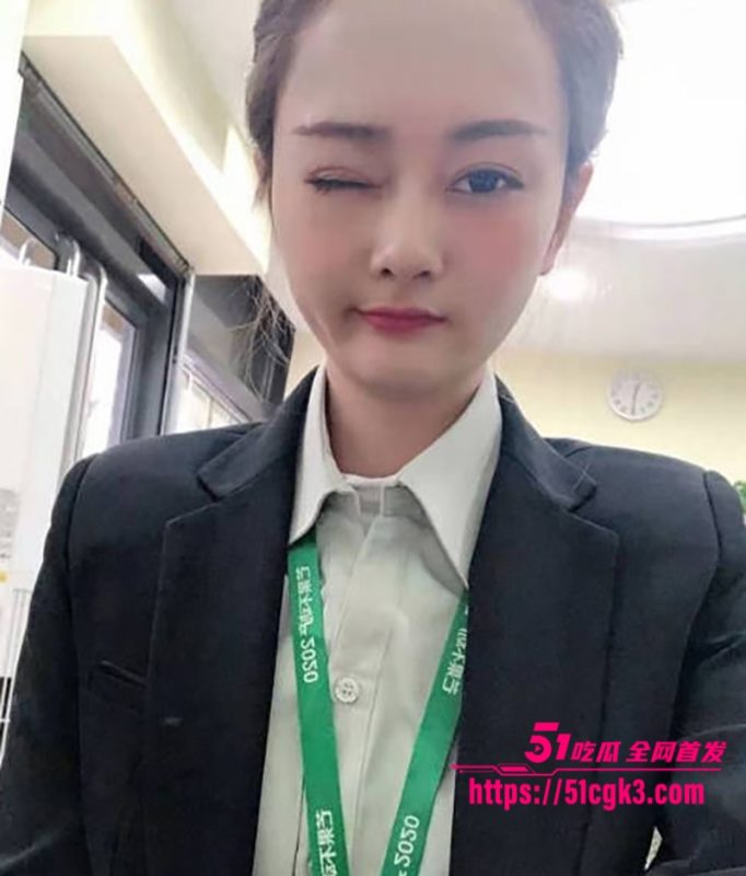 沈阳芒果不动产 沈佳润 已婚少妇性瘾强烈 老公满足不了欲望 私下约炮一对二激情3P！-51吃瓜网