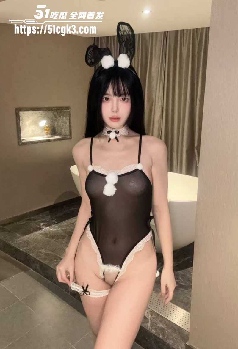 极品女神 香草姐姐 大尺度福利流出！清纯可爱反差尤物 黑丝连体情趣装激情裸舞 假屌插穴刺激无比！ - 51吃瓜网-51吃瓜网