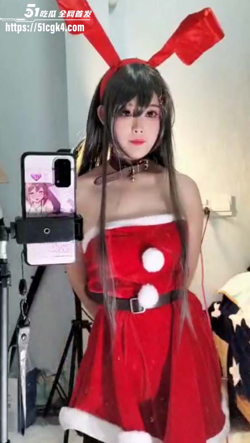 推特Coser萝莉 糯米奶麻薯 定制两部曲 脸穴同框震击敏感阴蒂 清纯颜值令人心动！ - 51吃瓜网-51吃瓜网