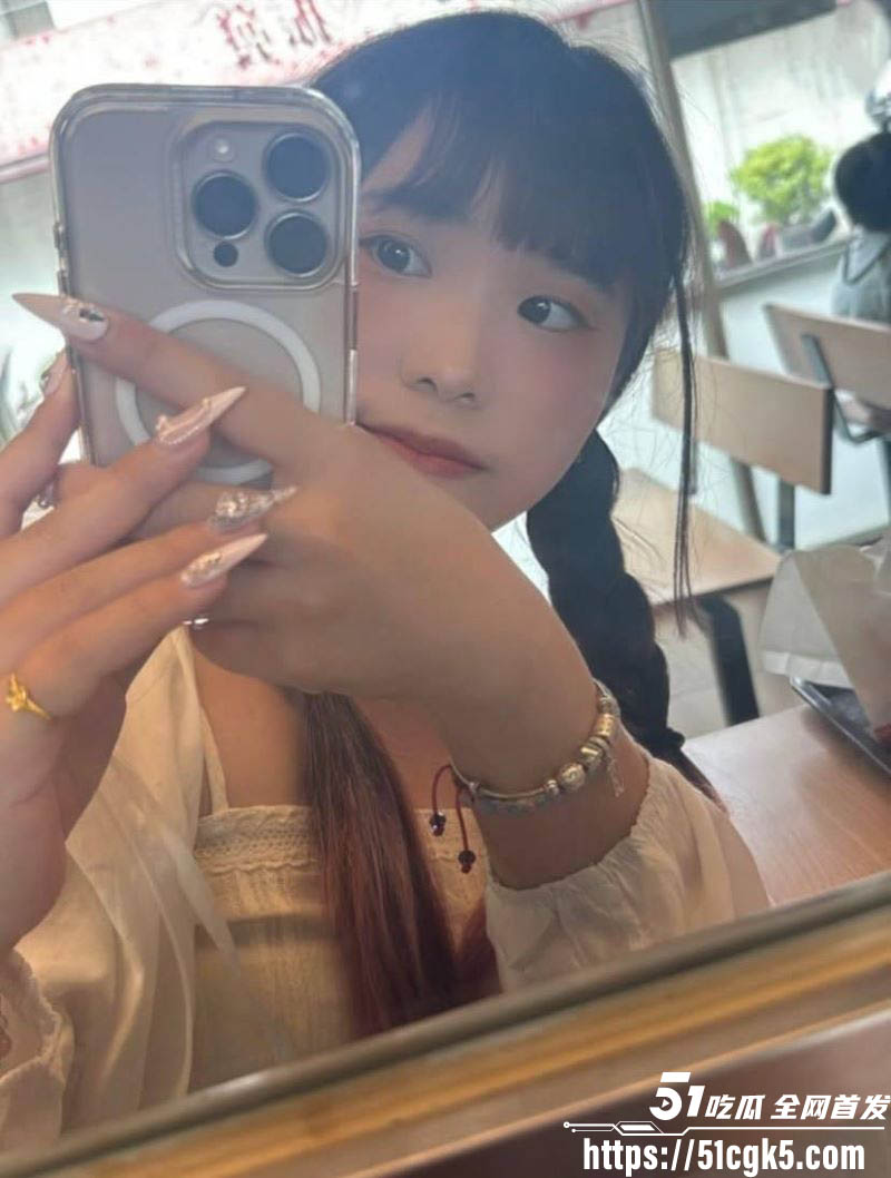台湾亚洲大学大奶学生妹性爱视频曝光 G杯巨乳晃动 口交深喉后入狂干 淫叫连连！ - 51吃瓜网-51吃瓜网