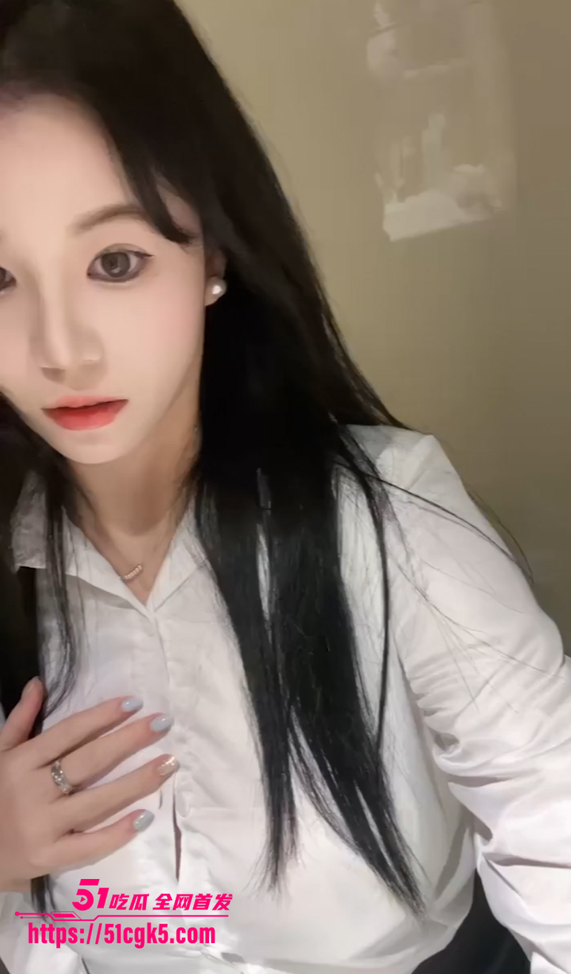 丰乳翘臀美女 半糖懒懒呢 顶级大奶被操晃不停 端庄尤物自扣自慰 淫荡反差视频流出！ - 51吃瓜网-51吃瓜网
